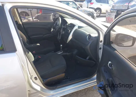 2015 Nissan Versa 1.6 Sv z USA, uszkodzony, nr VIN 3N1CN7AP5FL952302